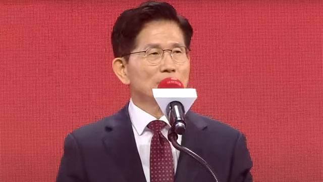 [속보] 김문수, 국민의힘 21대 대통령 선거 후보로 <br>선출