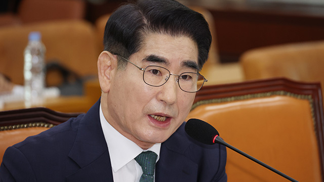[속보] 법원, 김용현 구속심문 연기…모레 진행