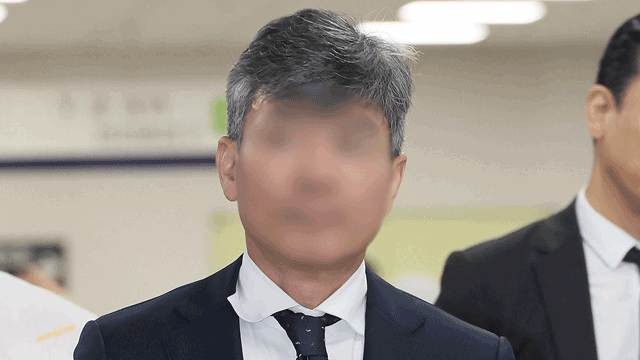 ‘김건희 최측근’ 이종호 특검 출석…변호사법 위반 혐의