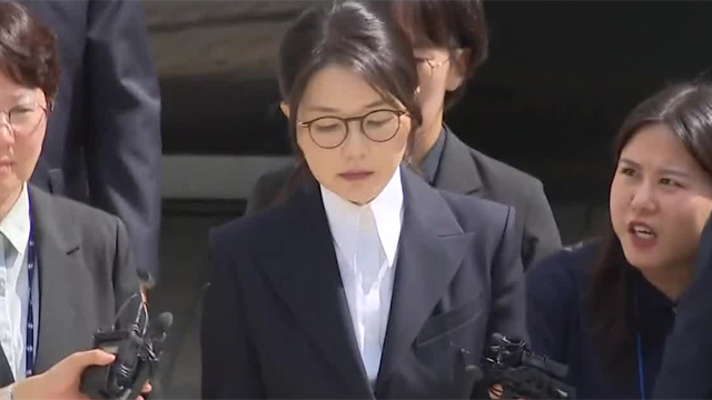 ‘증거인멸 우려’ 김건희 여사 구속…‘관저 공사’도 수사