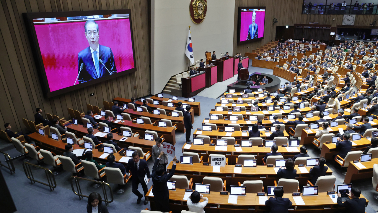 한덕수 대행 시정연설…민주당 ‘고성’, 국민의힘 ‘박수’