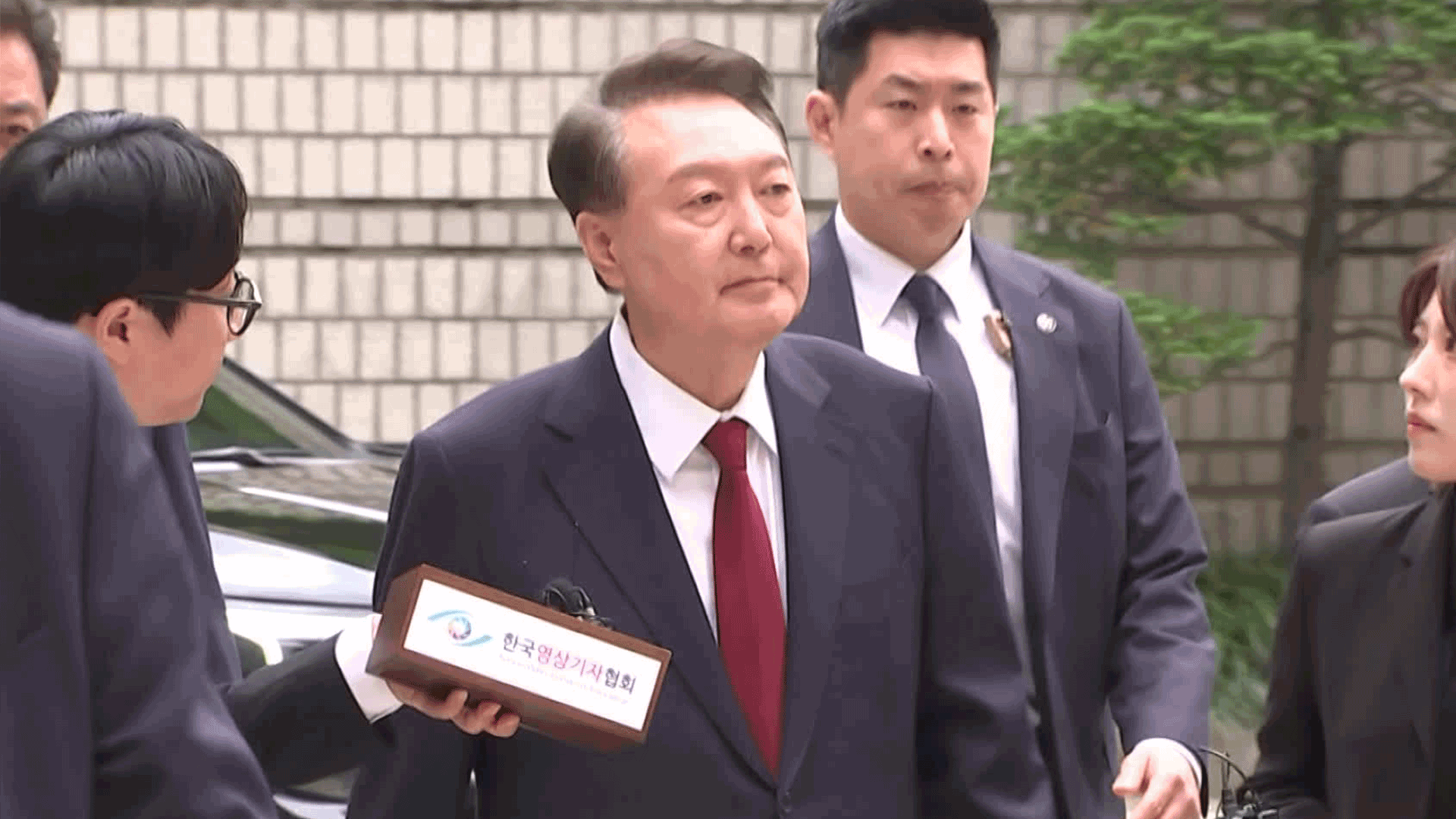 경찰, 윤 비화폰 서버 기록 확보…판도라 상자 열리나?