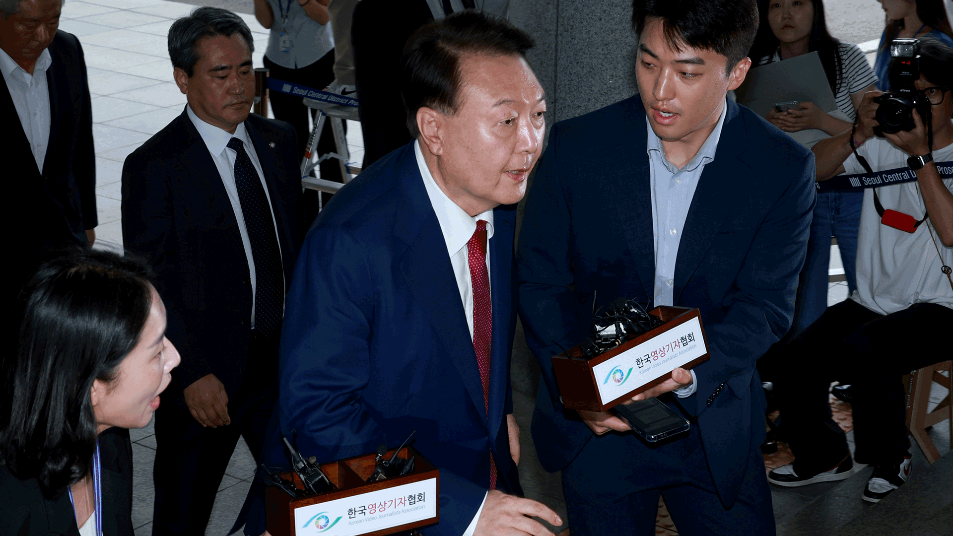내란 특검, 윤 전 대통령 2차 소환…국무회의·외환 관련 의혹 집중 추궁