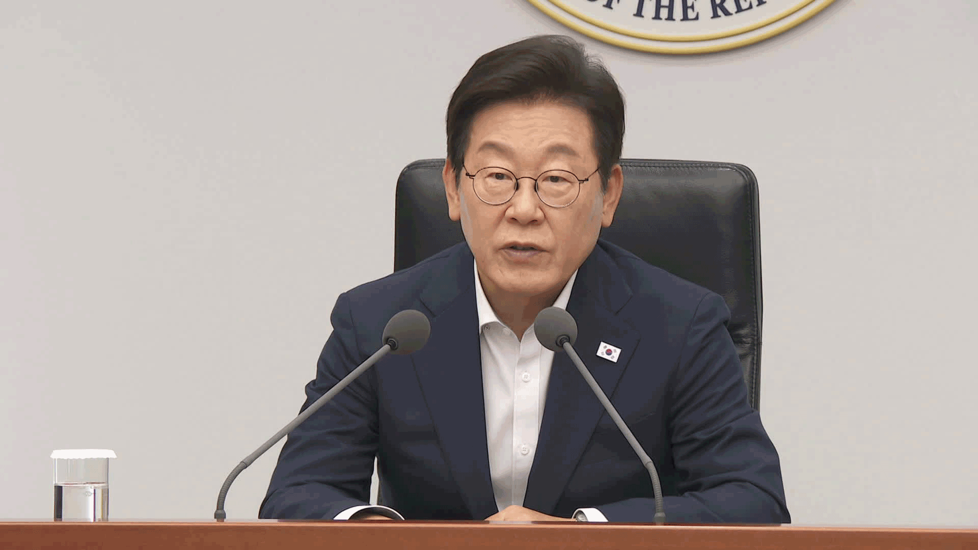 이 대통령 “온실가스 감축 목표 달성, 전기요금 오를 수밖에”