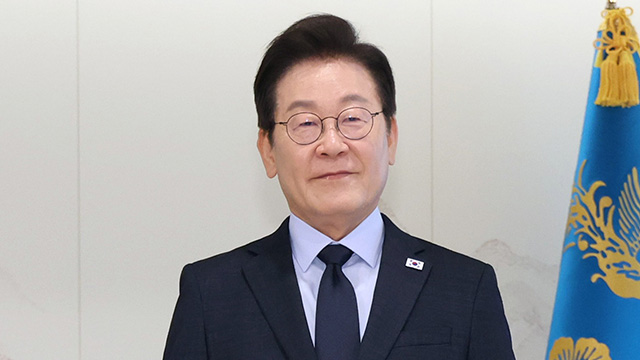 이 대통령, 한미정상회담 뒤 필라델피아 한화 조선소 시찰